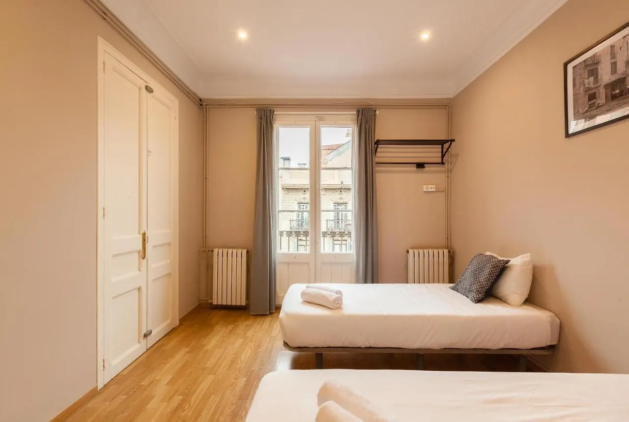 Key Bcn Apartment 4O1A 10P 5H Barcellona