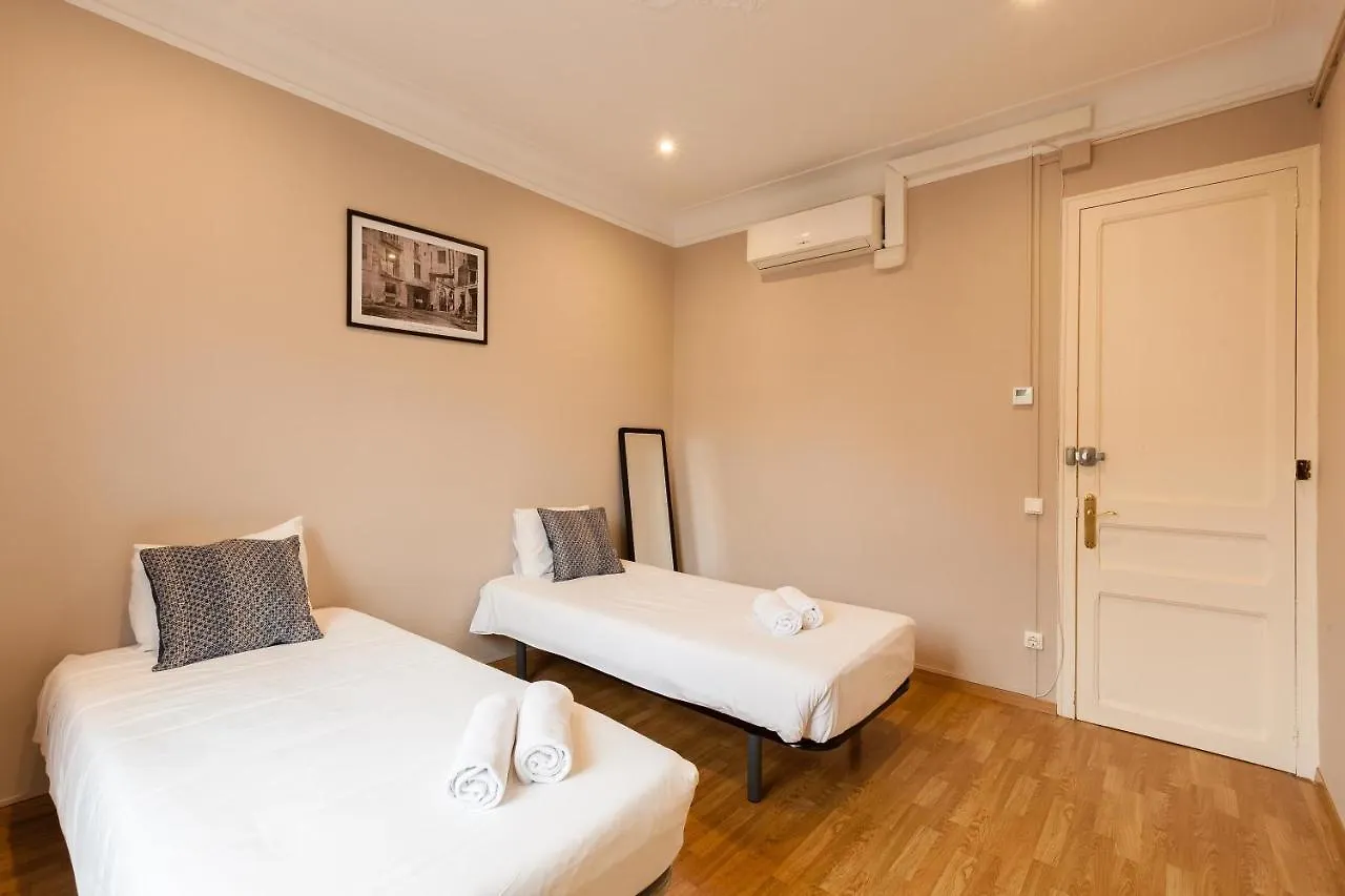 Key Bcn Apartment 4O1A 10P 5H Barcelona